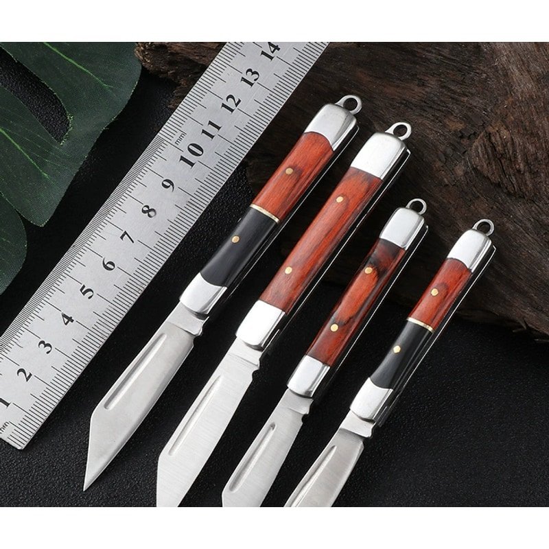 manual-clean-800-236.jpg Compact Outdoor Fixed Blade Knife Set outdoor knife product image